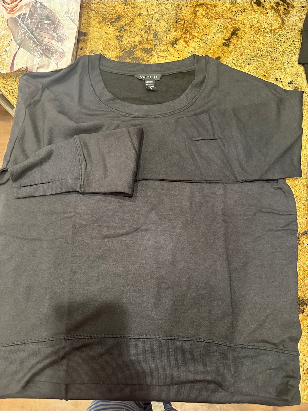 Athleta Coaster Luxe Sweatshirt in solid lavender #athletic #loungewear
#relaxed - Picture 8 of 9